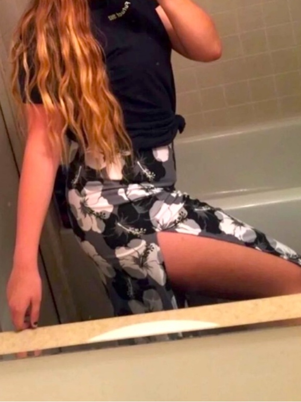 ENT Entrancy Black & White Floral Midi Skirt - Picture 2 of 10